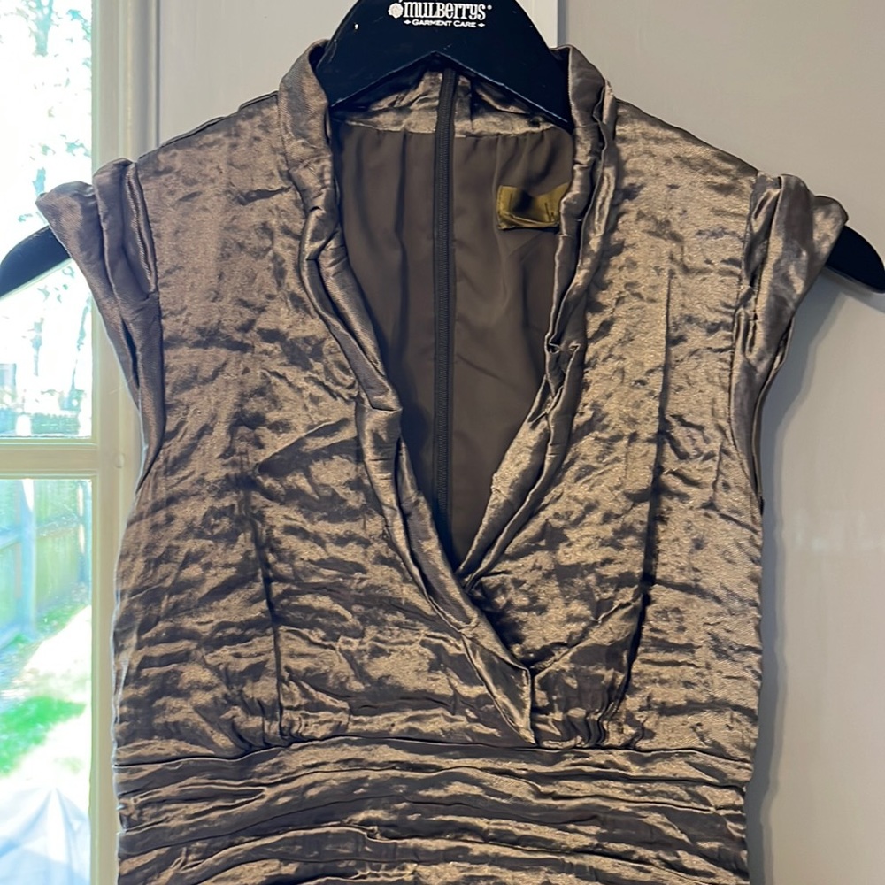 ✨ Nicole Miller metallic sheath dress